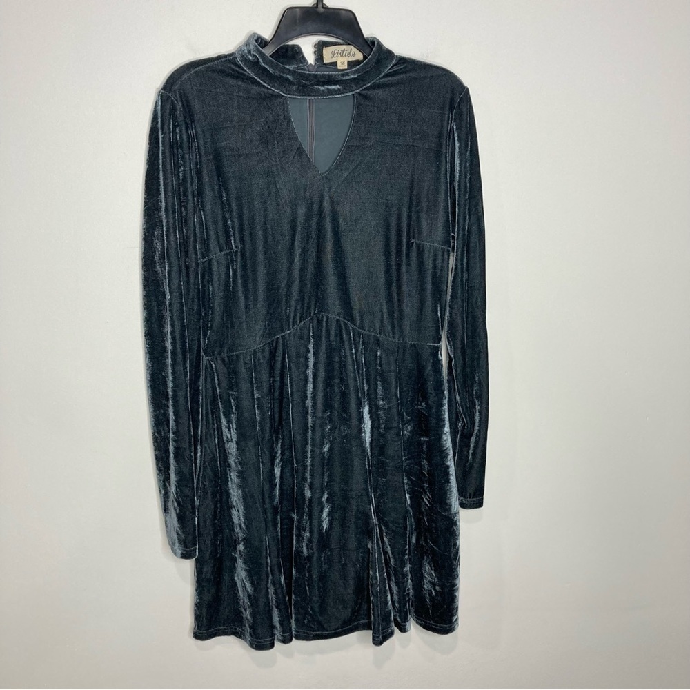 Listicle velvet long sleeve dress size large